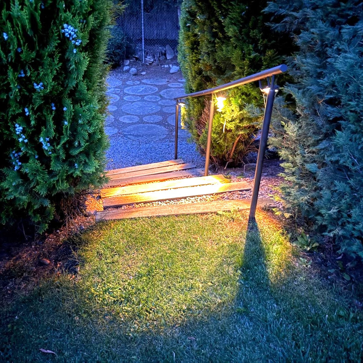 Lámpara Solar de Pared con Sensor de Movimiento y Panel Solar Integrado 145 × 80 × 60 mm