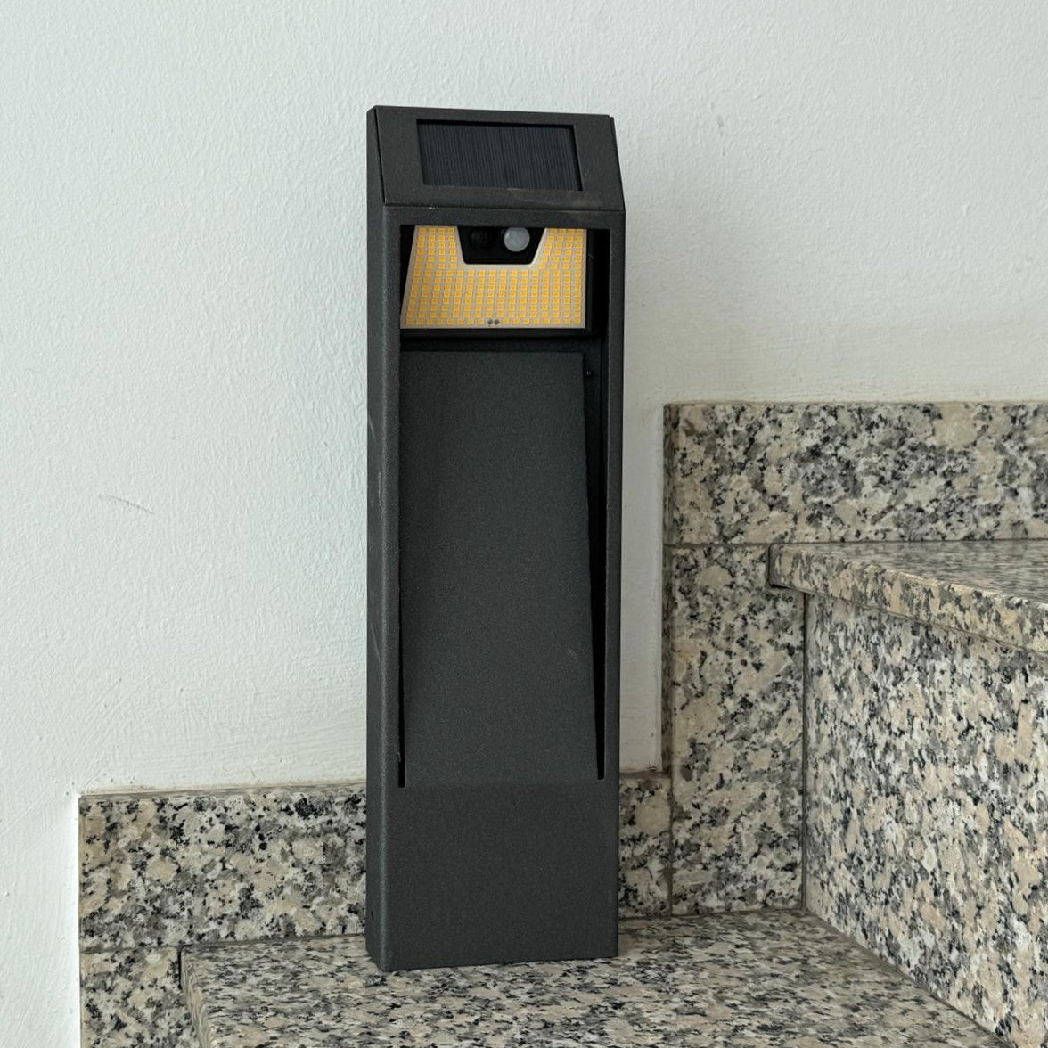 Lámpara Solar de Exterior con Sensor de Movimiento LED 15W IP65